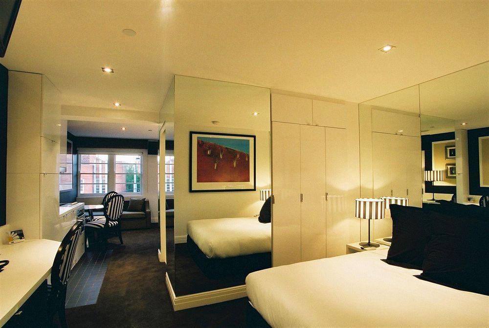 Quest East Melbourne Aparthotel Room photo